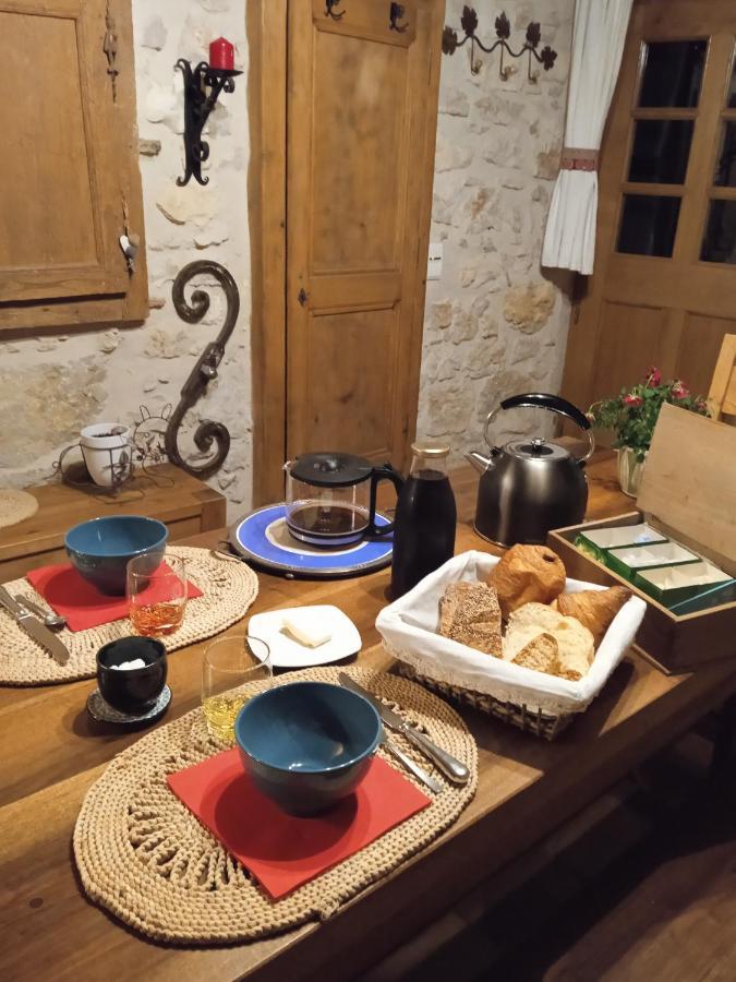 Chez Karine Bed & Breakfast Ceyzerieu Dış mekan fotoğraf