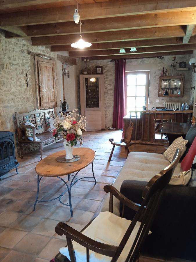 Chez Karine Bed & Breakfast Ceyzerieu Dış mekan fotoğraf