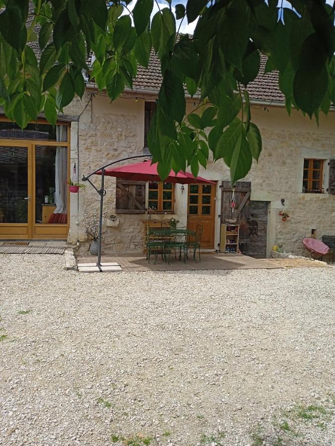 Chez Karine Bed & Breakfast Ceyzerieu Dış mekan fotoğraf
