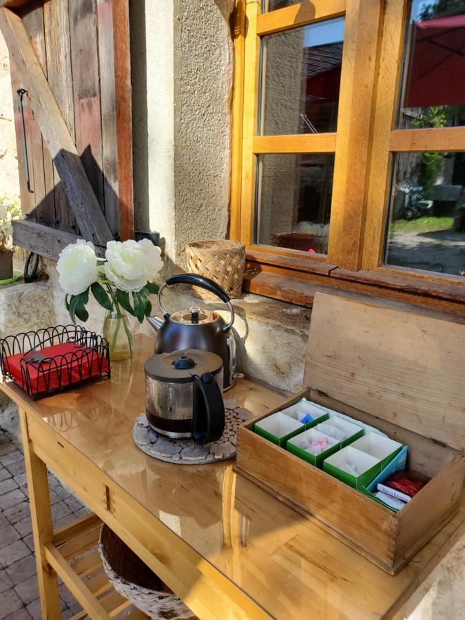 Chez Karine Bed & Breakfast Ceyzerieu Dış mekan fotoğraf