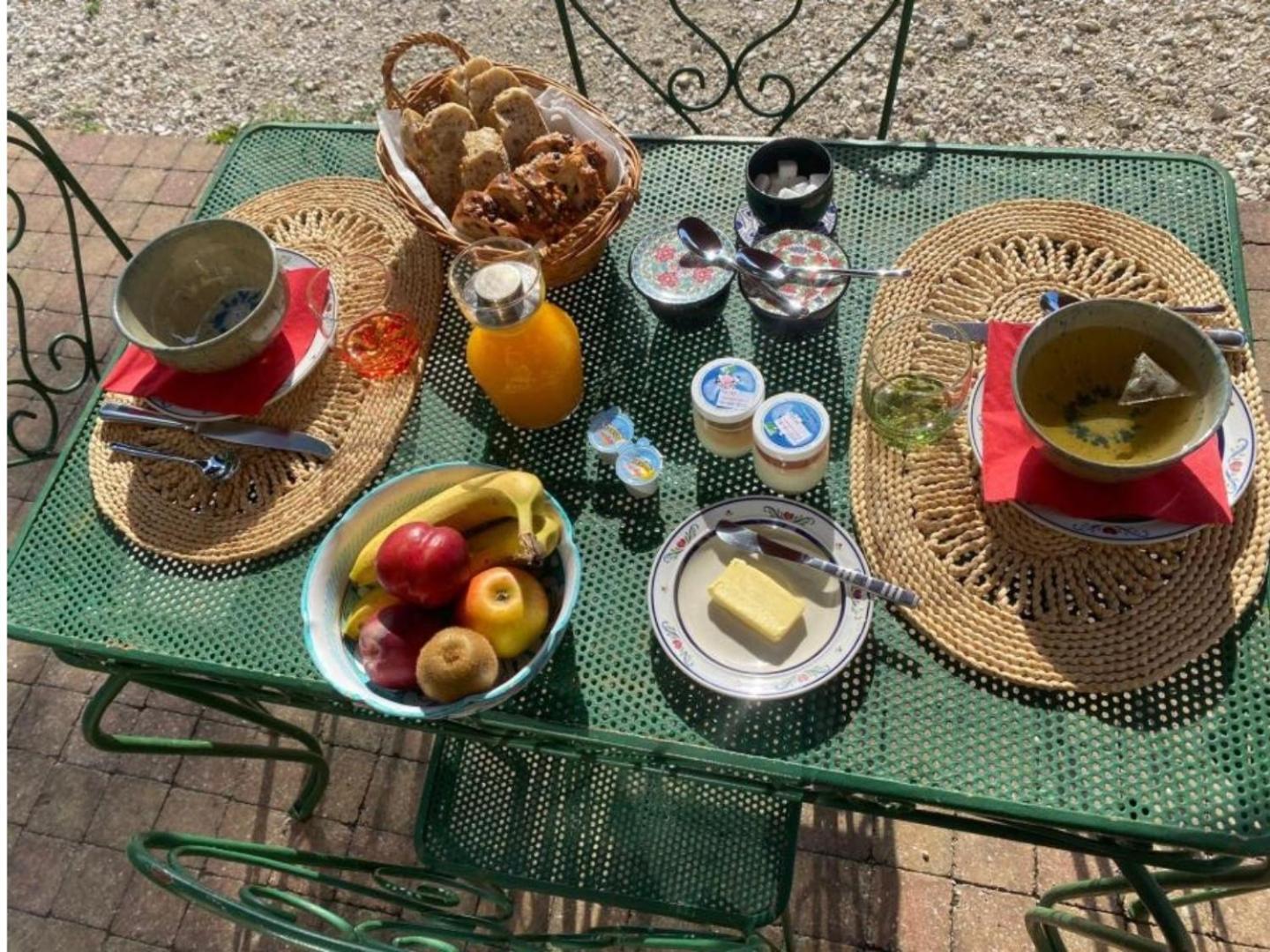 Chez Karine Bed & Breakfast Ceyzerieu Dış mekan fotoğraf